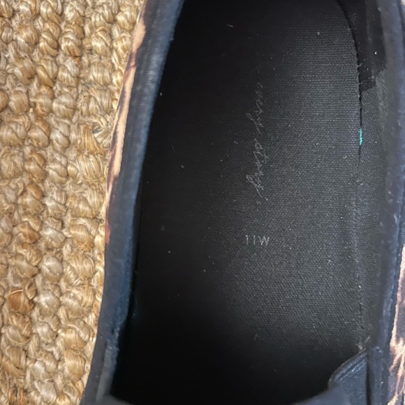 Leopard print canvas sneakers women sz 11W in very good condition. - Picture 6 of 6